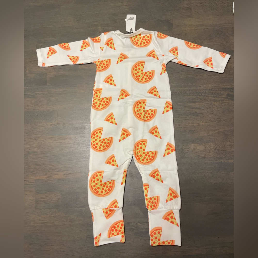 🍕NEW! • Monica & Andy • Romper and Blanket | Size: 6-9 months - Picture 6 of 9